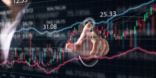 股赢家 卖掉或上市，消费企业的年中战事